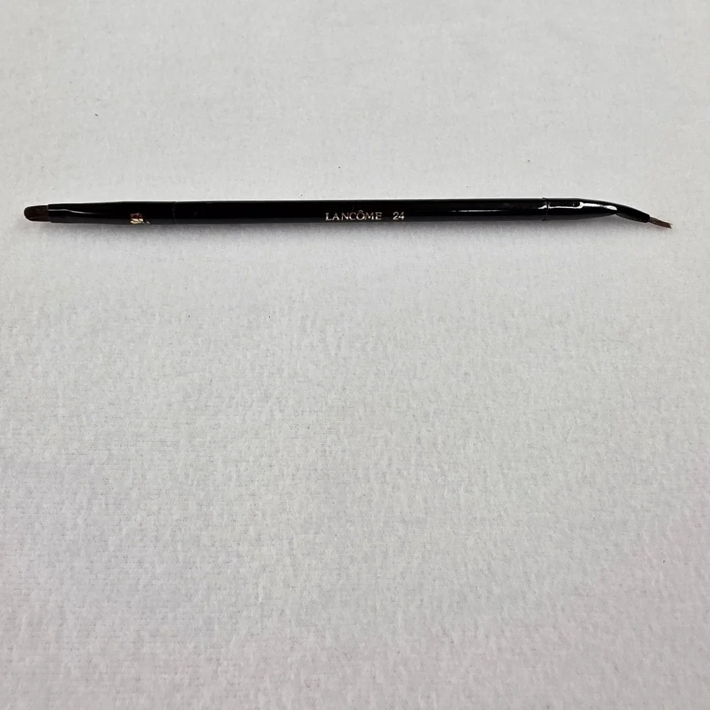 **2 items**Lancôme Smudger & Liner Double-Ended Eyeliner Brush 24 Angled Black